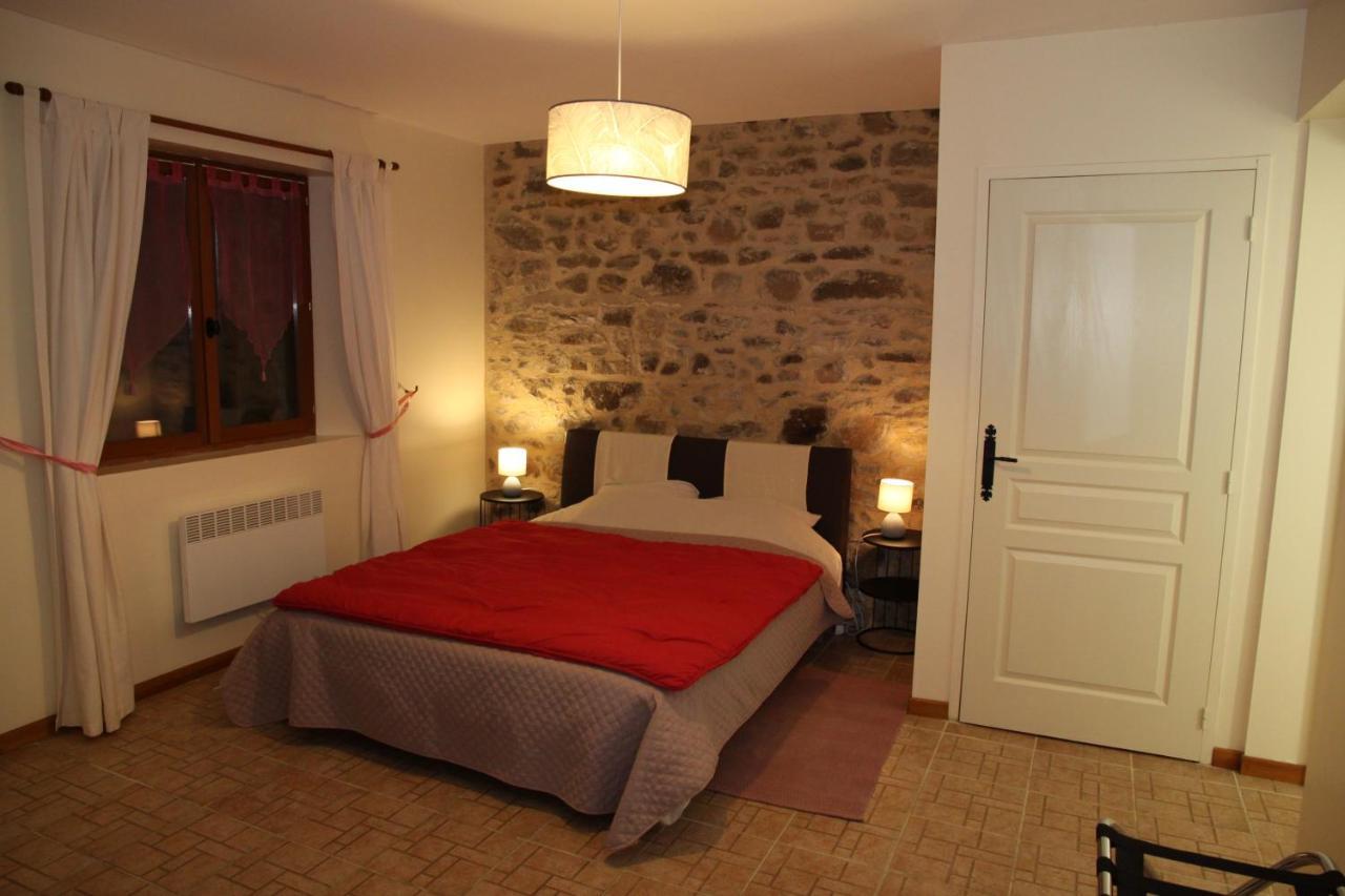 Gîtes&Chambres d'hôtes Peyrecout Laparrouquial Exterior foto