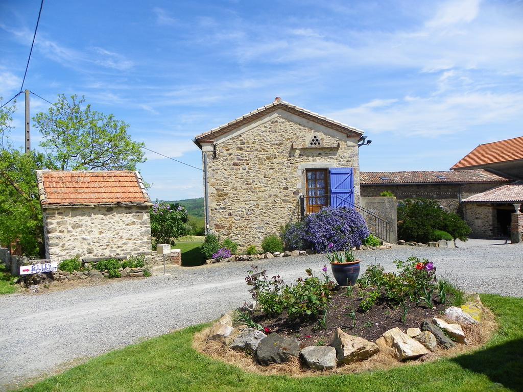 Gîtes&Chambres d'hôtes Peyrecout Laparrouquial Exterior foto