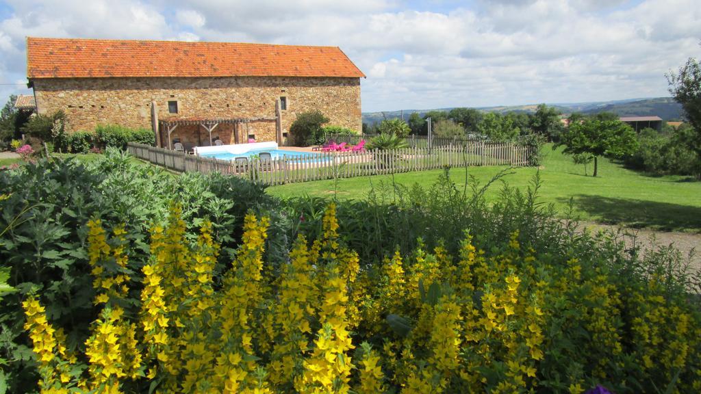 Gîtes&Chambres d'hôtes Peyrecout Laparrouquial Exterior foto